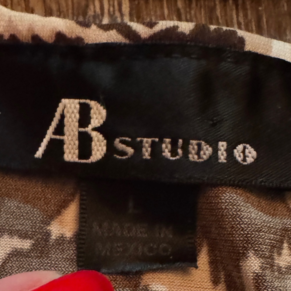 AB Studio Brown Animal Print Blouse Size Large - Picture 6 of 6